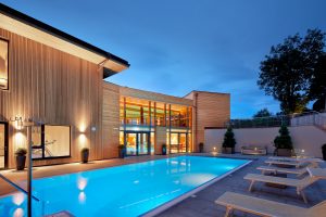 Aussenschwimmbecken Ayurveda Mandira